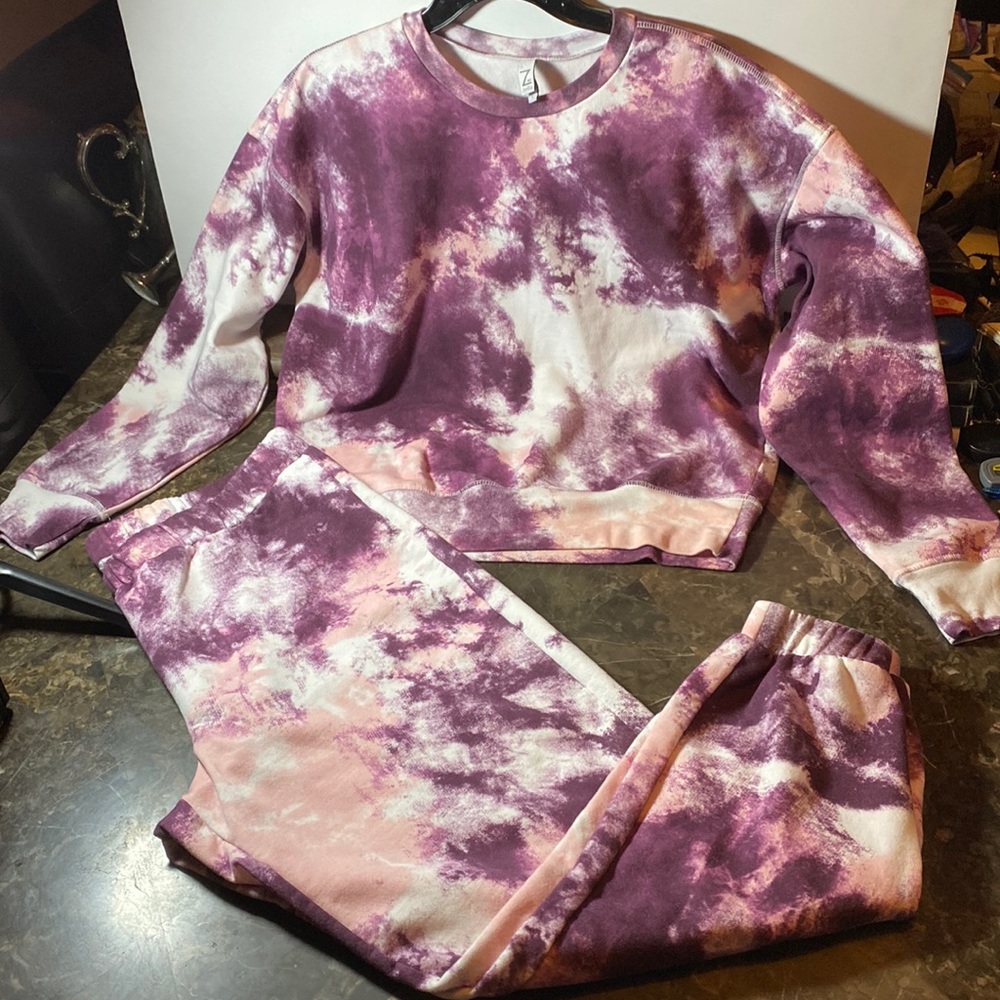 New Zella sweatshirt & jogger set. both size large. SO soft!!